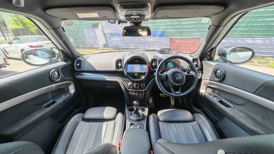 Mini COUNTRYMAN 2.0 JOHN COOPER WORKS Japan U