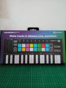 Novation LaunchKey mini