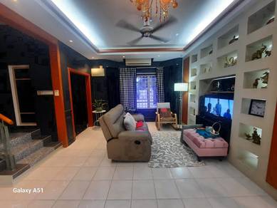 BELOW MARKET - 2 STY CORNER LOT RENOVATED - Taman Dagang Avenue