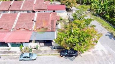 Rumah Corner Lot di Taman Lahat Indah, Station 18 Ipoh untuk dijual