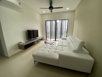The Hamilton For Sell, Mid Flr, 3r2b2cp, P/F, Nr LRT, Well Keep