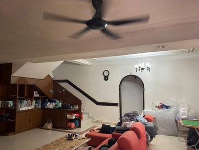 Puchong Jaya Freehold Corner 2 storey House for sell with extra land