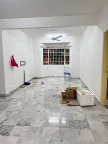 kepong apartment for rent (Aman puri) kitchen top ,lower floor