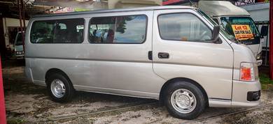Nissan URVAN 3.0 WINDOW VAN 14 SEAT ACC FREE