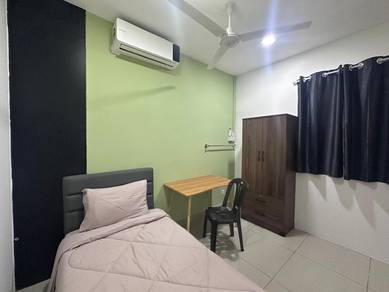 Modern & Newly Renovated SINGLE room (S1)|OUG Parklane
