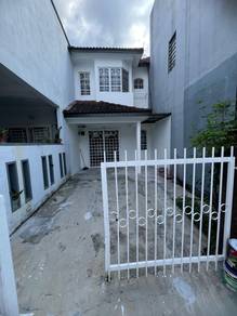 Taman seri gombak, 2 storey, 3bilik tidur, 2bilik air, rumah kosong,