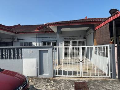 FULL LOAN TERRACE HOUSE in Taman Telok Panglima Garang, Kuala Langat