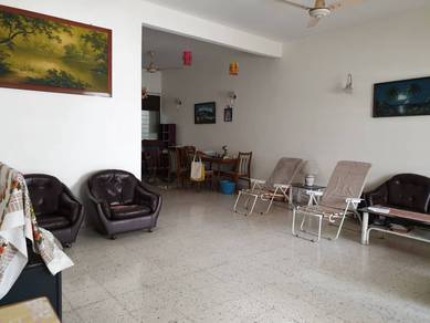 LINTANG DELIMA , 2/terrace for sale - NO spilt level , concrete flr