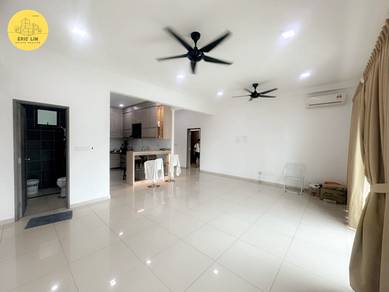 Big Unit !! Tree Sparina, 1300 Sqft, Mid Floor, Fully Renovated!! View