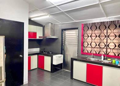 Corner Lot House 4 Rooms 3 baths Section 12 PJ Seksyen near PPUM UM
