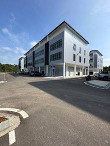 4 Storey Corner Shoplot at Stutong Airport Road.Visible from main road