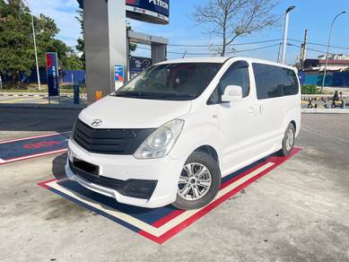 Hyundai GRAND STAREX 2.5 ROYALE PREMIUM (A)