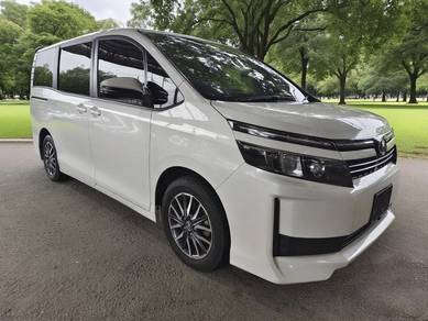 Toyota VOXY ZS 2.0 (A)