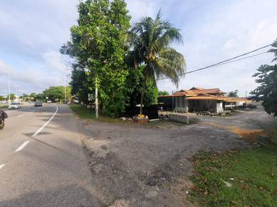 Rumah Bungalow Dan Tanah besar Tepi Highway AMJ Semabok Melaka