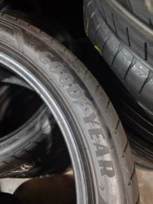 TTH 245 40 19 Goodyear F1eagle RFT