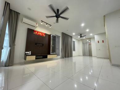 Nice Renovated Partially Furnished 5R5B Periwinkle Rimbayu Semi-D Rent