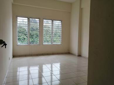 [Casa Suria]💥Freehold Near MRT Master Title Cash Back Low Downpayment