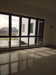 (2+1 BEDROOM UNIT) Lakepoint Residence Cyberjaya For Rent
