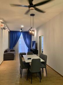 Fully Furnish (3 Bedroom Unit) Lakefront Home, Cyberjaya For Rent