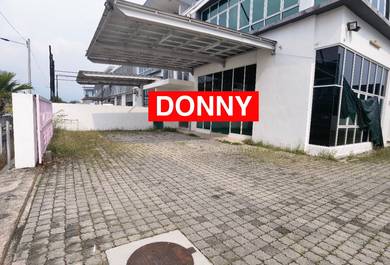 Alma 1.5 Storey Detached Factory For Sale, Big Land