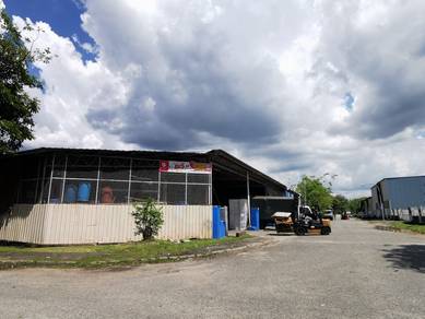 CORNER LOT 1.5 Storey Factory Sungai Tukang Industrial Area For Sale