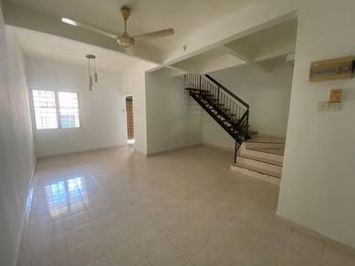 Double Storey Lorong Az zaharah Bandar Puncak Alam