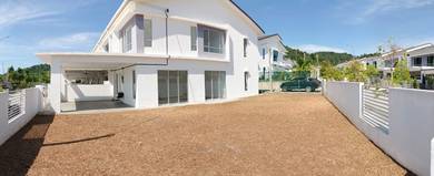 (Super Big Corner)  Tiara Sendayan New Double Storey House Labu RENT