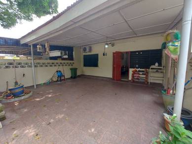 For Sale 1 Storey Terrace House End Lot at Canning Garden, Freehold