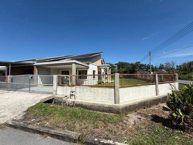 Single Storey Terrace Corner House at Desa Bahagia Permyjaya Miri