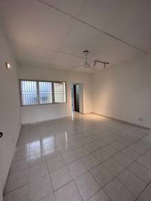 SUNGAI DUA (BLOCK 33) GELUGOR 3-Bedrooms Apartment Fully Renovated