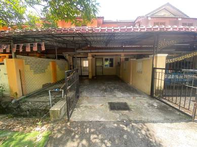 Double Storey Lorong Az zaharah Bandar Puncak Alam, Selangor