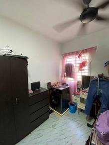 De Cendana Setia alam ( partial 3 rooms 2 bath 1 parking Bumi)