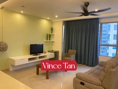 Birch Plaza - Pool view/ 2 car park / Newly Furnished, Georgetown