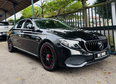 Mercedes Benz E200 AVANTGARDE (CKD) 2.0