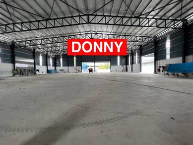 Lunas 1.5 Storey Detached Factory For Rent, Good Condition