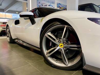CARBON PACK 2022 Ferrari 296 3.0 GTB LOW MILEAGE
