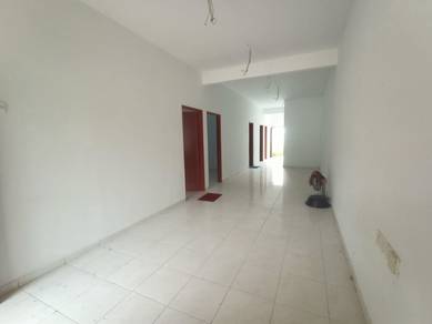 FACING PLAYGROUND | Teres Setingkat Taman Sri Bahagia Teluk Intan