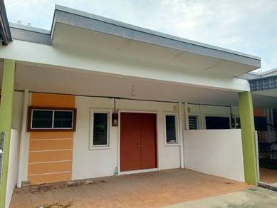 FACING PLAYGROUND | Teres Setingkat Taman Sri Bahagia Teluk Intan