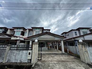 Corner 2 Storey Tmn Merlin Jln Muara Tuang, Kota Samarahan