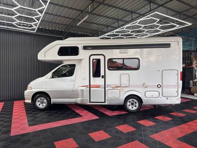 Toyota Grand Hiace Bunkbed Motorhome Campervan RV