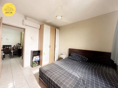 Cheapest !! Pearl Garden Condo, 1200 Sft, Hi-floor, 2 Carparks !! View