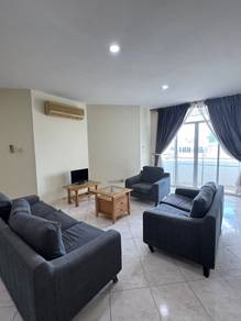 Desa Pines Apartment