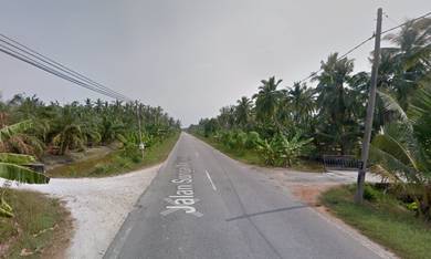 Tanah 3.5 Ekar Kampung Simpang Empat TEPI JALAN+FREEHOLD+LOKASI BAIK