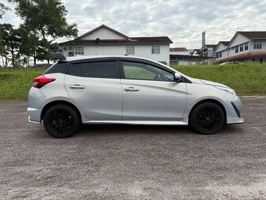 Toyota YARIS 1.5 J (A) HATCHBACK