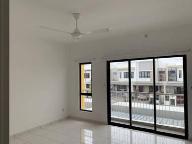 Freehold Basic Vacant House Setia Permai 2 Setia Alam Shah Alam sale