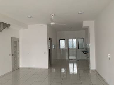 Freehold Basic Vacant House Setia Permai 2 Setia Alam Shah Alam sale