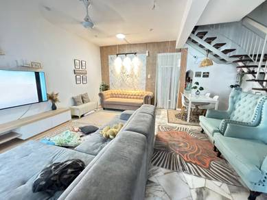 ( Good Condition ) 2 storey House Jalan Semarak Bukit Beruntung Rawang