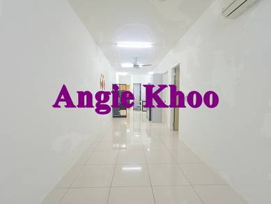 776sqft RENOVATED 2 Car Park THE CLOVERS Sungai Ara [KEY WITH ME]