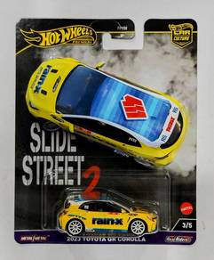 Hot Wheels Premium 2023 Toyota GR Corolla rainx