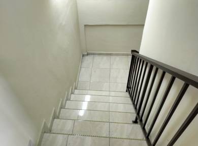 5 Bedrooms, 2 Sty House, F.F ~ LOTUS Cheng, Klinik Kesihatan, SK/ SMK